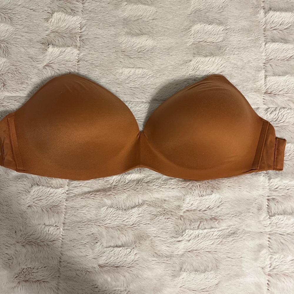 NWOT Bra Lab Amber Rosanna wireless Bra with extra straps and back strap, size 7